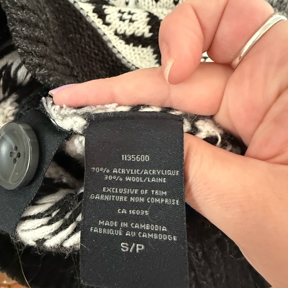 Black and White Nordic Pattern Cardigan Sweater - Picture 4 of 4